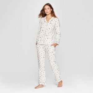 Women's Holly Berry Flannel Notch Collar Pajama